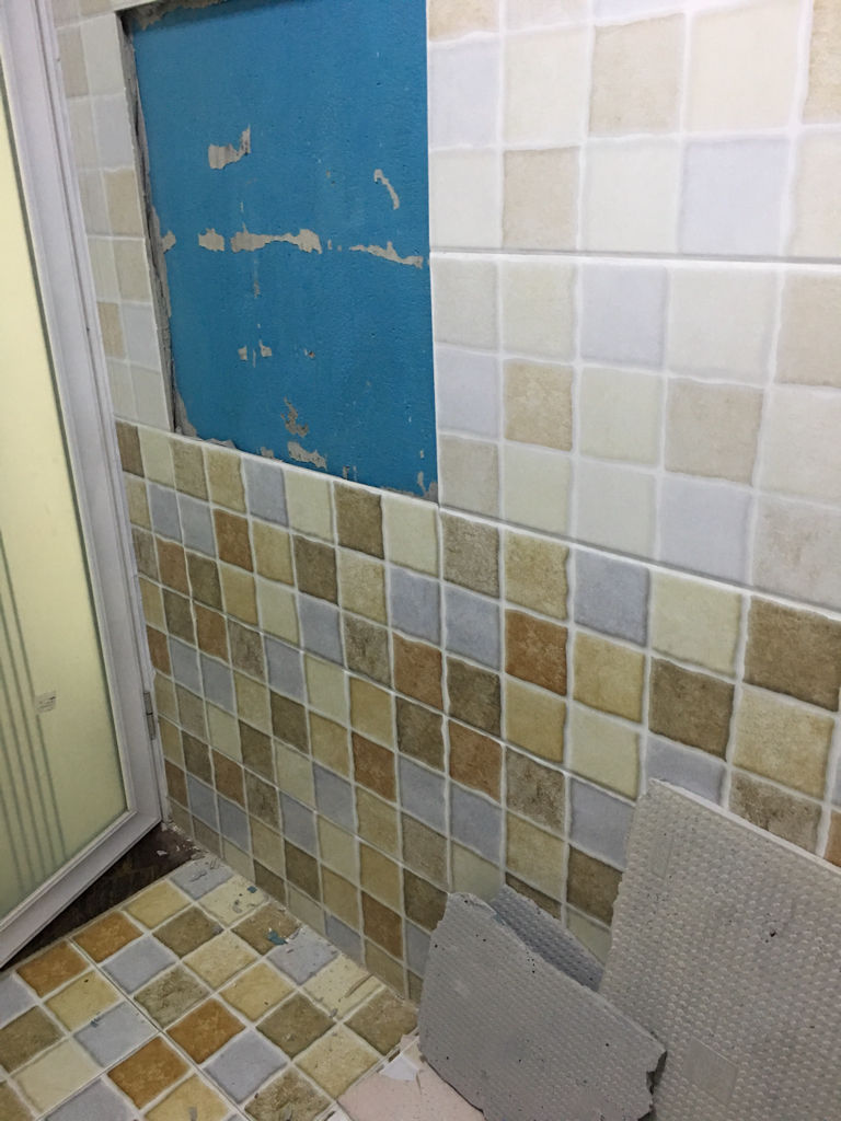 墙砖翘起来了怎么回事啊图片(墙砖翘起来了怎么回事啊图片视频)